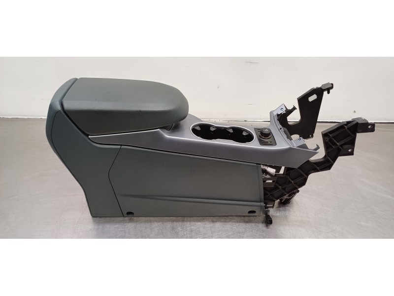 Recambio de apoyabrazos central para ford c-max trend referencia OEM IAM 1807156 AM51R045M18EJ3AM5  Recambio de apoyabrazos central para ford c-max trend referencia OEM IAM 1807156 AM51R045M18EJ3AM5