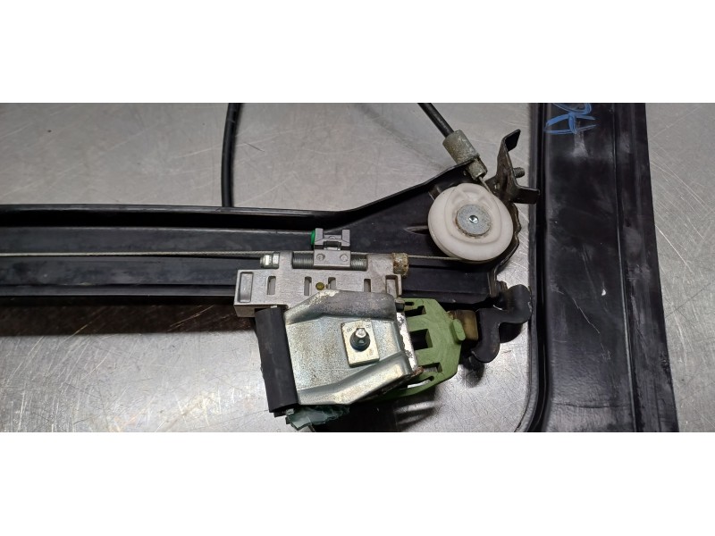 Recambio de elevalunas delantero izquierdo para mercedes clase clk (w209) coupe 320 (209.365) referencia OEM IAM A2097200746   Recambio de elevalunas delantero izquierdo para mercedes clase clk (w209) coupe 320 (209.365) referencia OEM IAM A2097200746