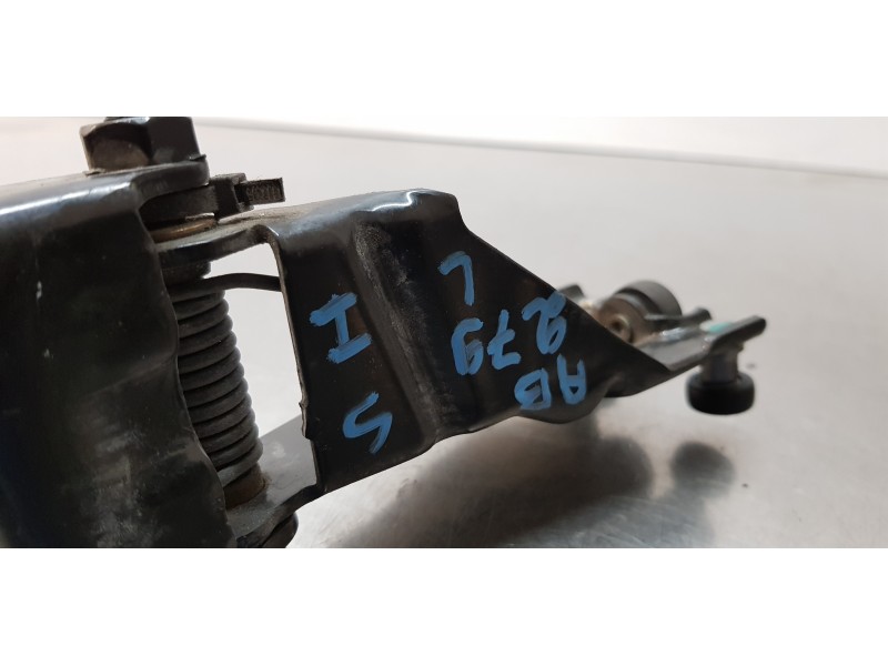 Recambio de soporte / guia puerta corredera para chrysler grand voyager limited referencia OEM IAM 05020673AB  