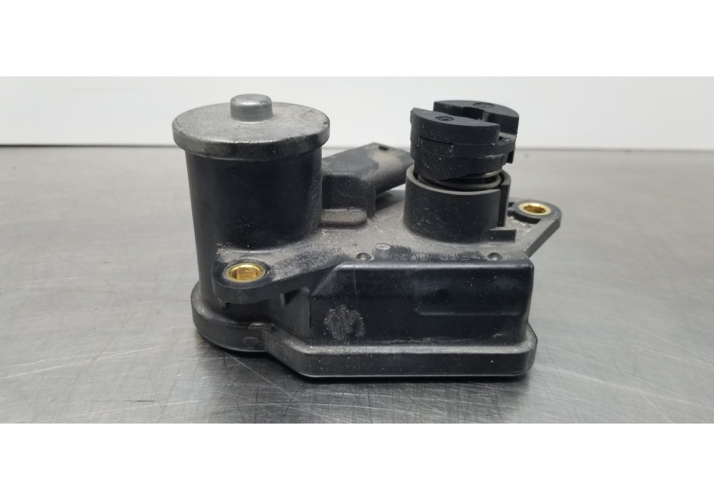 Recambio de colector admision para mercedes clase c (w204) berlina c 220 cdi (204.008) referencia OEM IAM A6401500394  