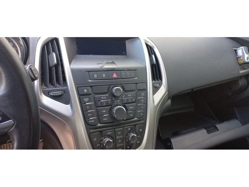 opel astra j lim. del año 2012