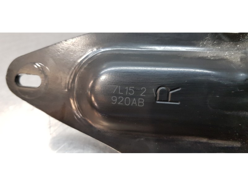 Recambio de soporte / guia puerta corredera para chrysler grand voyager limited referencia OEM IAM 5020920AB  
