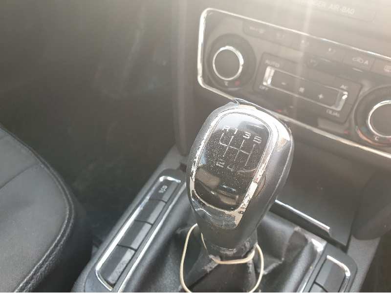 skoda superb combi (3t5) del año 2011