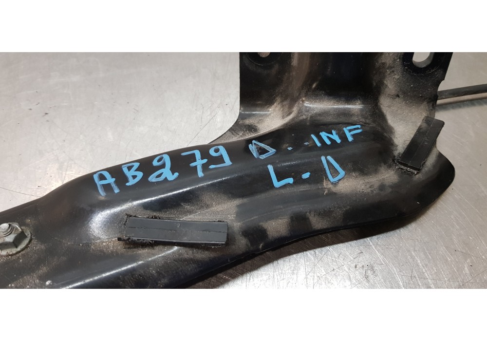 Recambio de soporte / guia puerta corredera para chrysler grand voyager limited referencia OEM IAM 5020920AB  