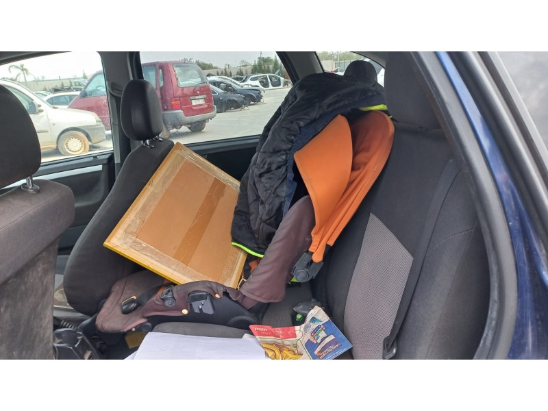 opel meriva del año 2005