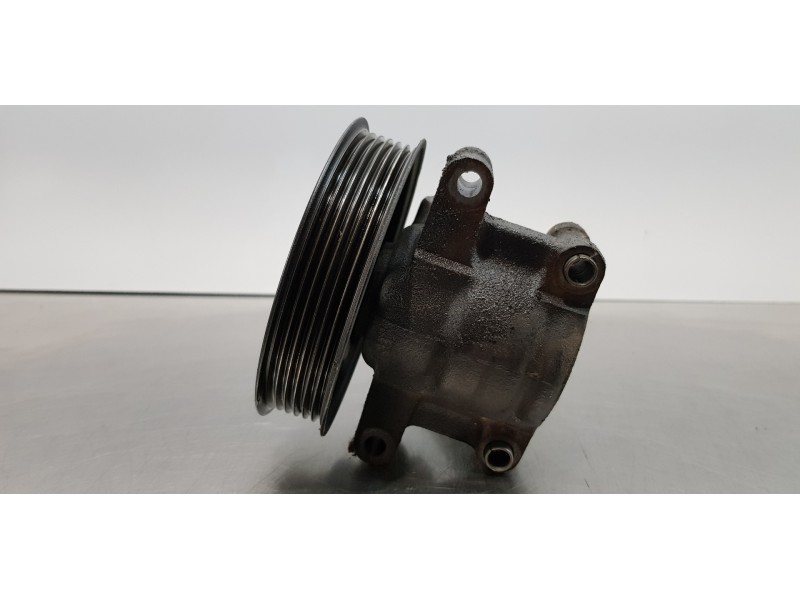 Recambio de bomba direccion para ford focus berlina (cak) trend referencia OEM IAM 1371089  