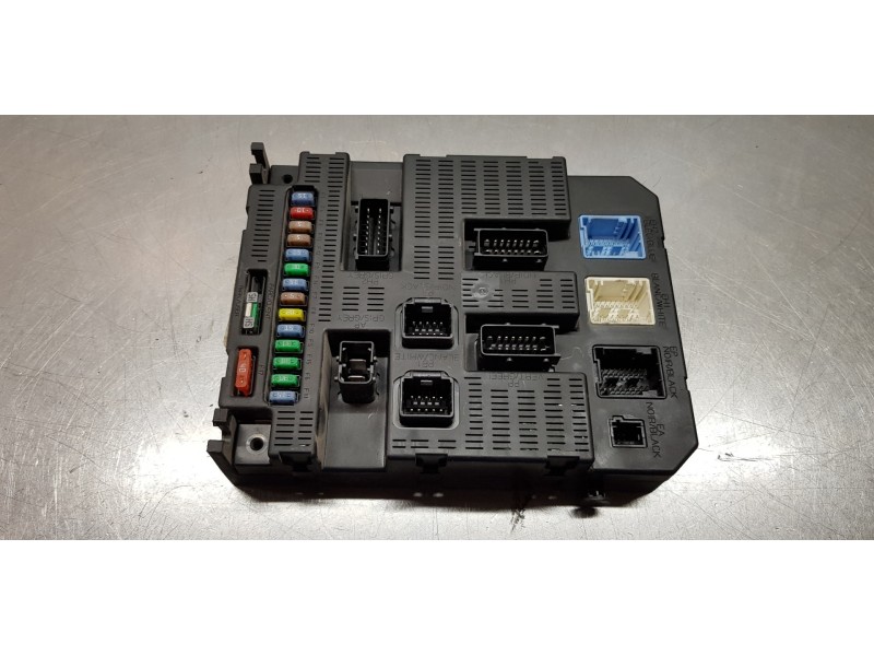 Recambio de caja reles / fusibles para citroen c4 berlina collection referencia OEM IAM 9659285580   Recambio de caja reles / fusibles para citroen c4 berlina collection referencia OEM IAM 9659285580