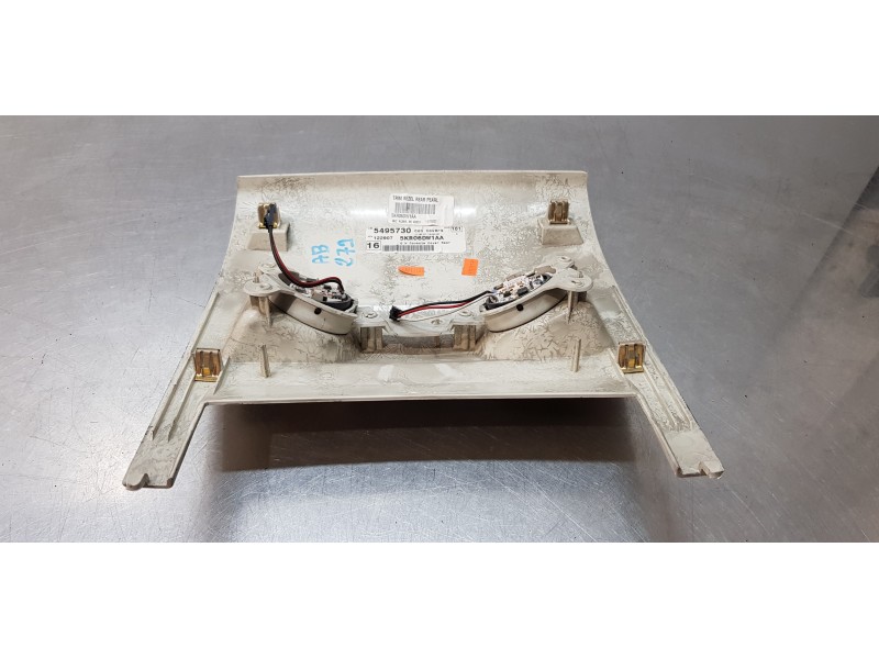Recambio de luz interior para chrysler grand voyager limited referencia OEM IAM 5KR06DW1AA  