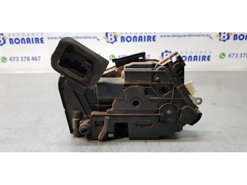 Recambio de cerradura puerta trasera izquierda para volkswagen polo (6c1) comfortline referencia OEM IAM 6R4839015A  