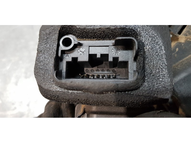 Recambio de cerradura puerta trasera izquierda para volkswagen polo (6c1) comfortline referencia OEM IAM 6R4839015A  