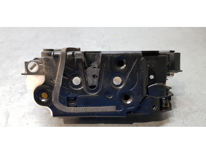 Recambio de cerradura puerta trasera izquierda para volkswagen polo (6c1) comfortline referencia OEM IAM 6R4839015A  