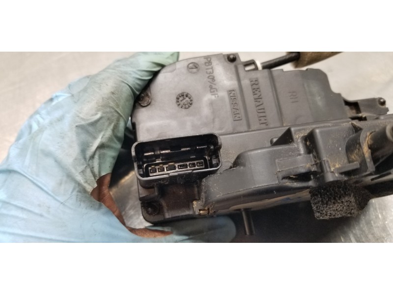 Recambio de cerradura puerta trasera derecha para renault koleos dynamique referencia OEM IAM 825029849R   Recambio de cerradura puerta trasera derecha para renault koleos dynamique referencia OEM IAM 825029849R