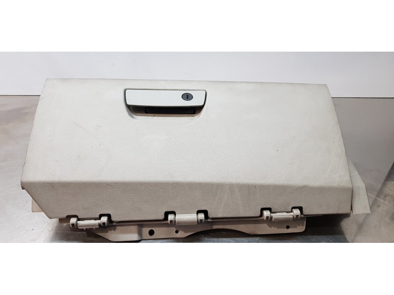 Recambio de guantera para chrysler grand voyager limited referencia OEM IAM L0095875  