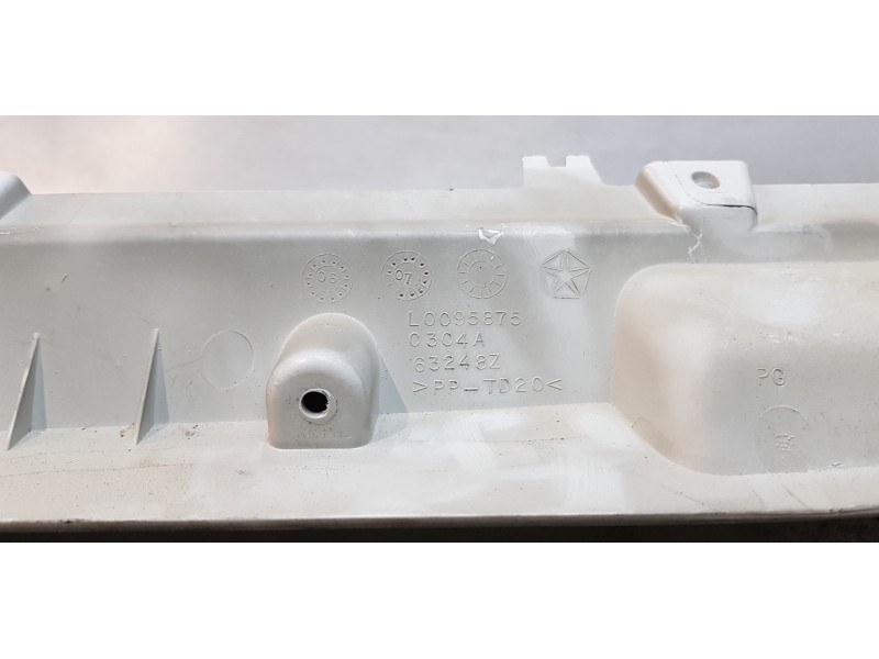 Recambio de guantera para chrysler grand voyager limited referencia OEM IAM L0095875  