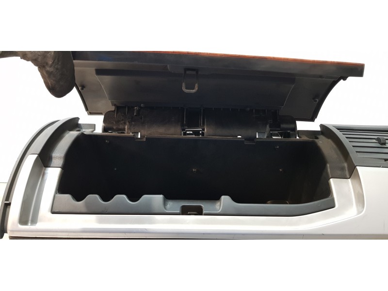 Recambio de guantera para chrysler grand voyager limited referencia OEM IAM 1LE491VSAA  