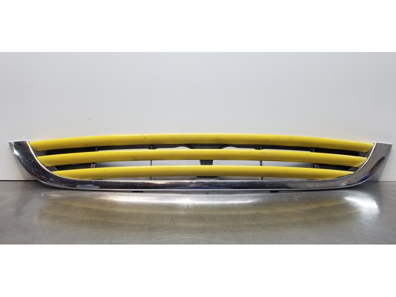 Recambio de rejilla delantera para bmw mini (r50,r53) cooper s referencia OEM IAM 51137135265  