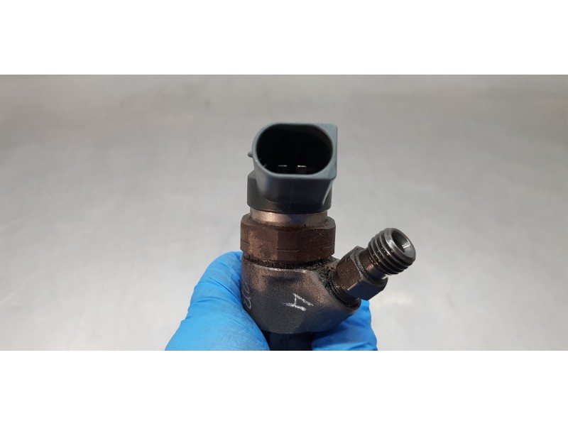 Recambio de inyector para mercedes clase b (w245) 200 cdi (245.208) referencia OEM IAM A6400700787  