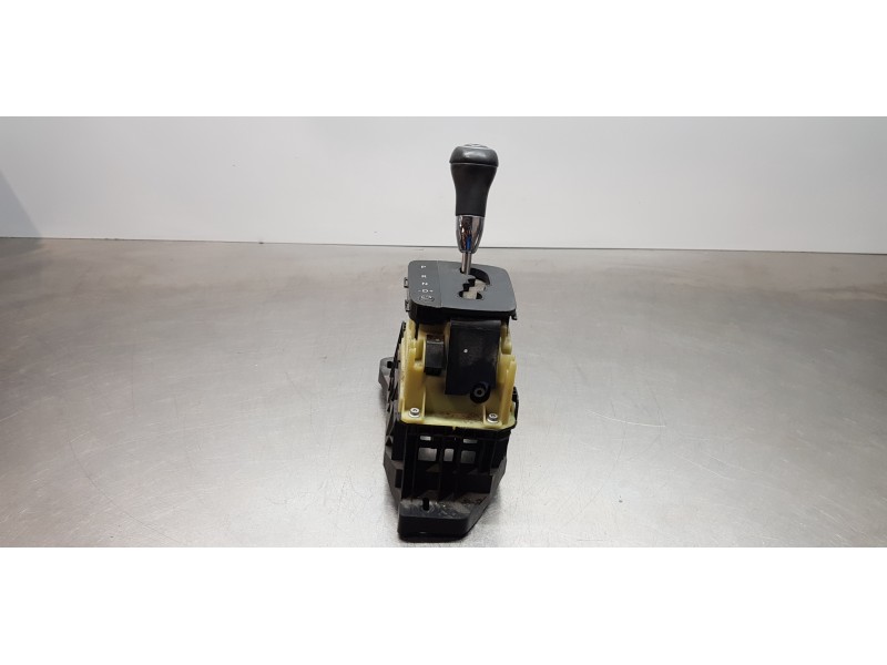 Recambio de palanca cambio para mercedes clase b (w245) 200 cdi (245.208) referencia OEM IAM A1693701009  