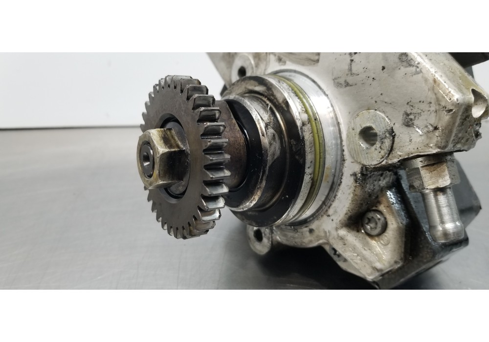 Recambio de bomba inyeccion para mercedes clase cls (w219) 320 cdi (219.322) referencia OEM IAM A6420700501 0445010145 