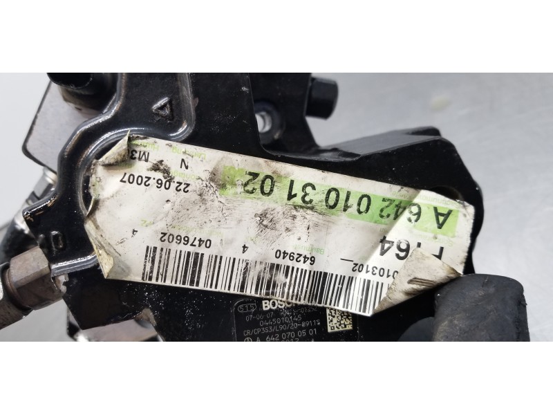 Recambio de bomba inyeccion para mercedes clase cls (w219) 320 cdi (219.322) referencia OEM IAM A6420700501 0445010145 