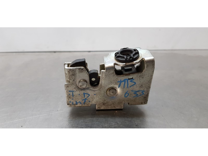 Recambio de cerradura puerta trasera derecha para ford transit courier combi trend referencia OEM IAM ET76A43289AE  