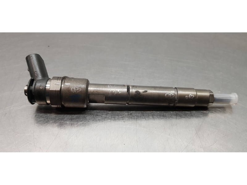 Recambio de inyector para mercedes clase b (w245) 180 cdi (245.207) referencia OEM IAM A6400700787 0445110167 