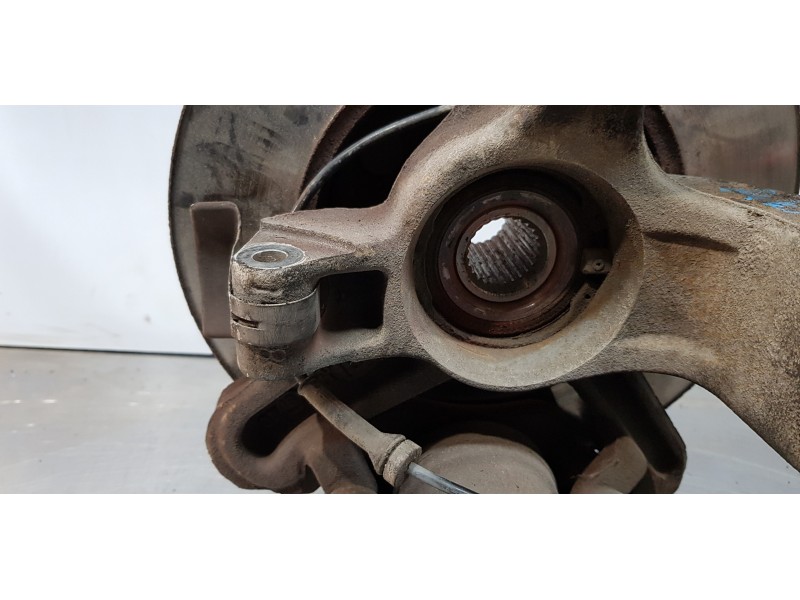 Recambio de mangueta delantera izquierda para ford focus berlina (cak) ghia referencia OEM IAM 98AG3K186BJ  