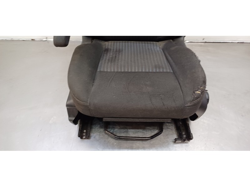Recambio de asiento delantero izquierdo para ford transit kastenwagen (ttg) 310 l2 ambiente referencia OEM IAM 2006010 BK2161715