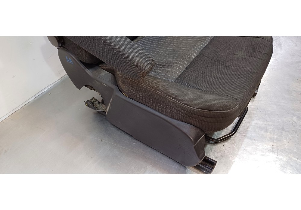 Recambio de asiento delantero izquierdo para ford transit kastenwagen (ttg) 310 l2 ambiente referencia OEM IAM 2006010 BK2161715