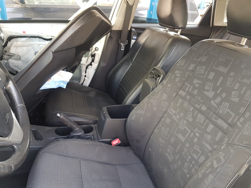 toyota auris touring sports (e18) del año 2014