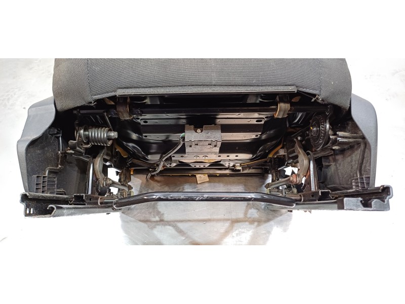 Recambio de asiento delantero izquierdo para ford transit kastenwagen (ttg) 310 l2 ambiente referencia OEM IAM 2006010 BK2161715