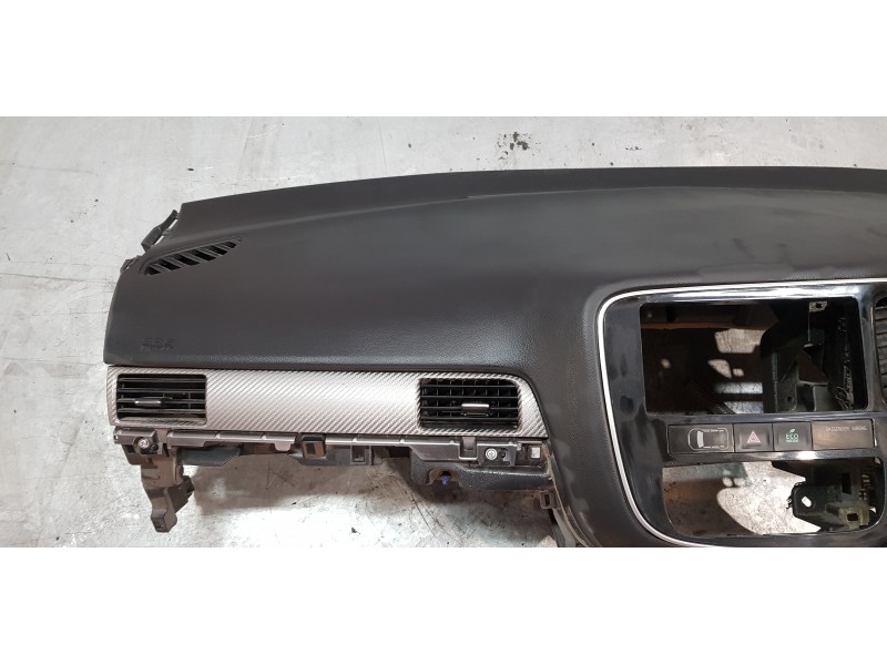 Recambio de salpicadero para mitsubishi outlander (gf0) motion 4wd referencia OEM IAM 8000A514XA  