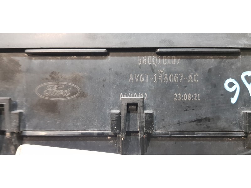 Recambio de caja reles / fusibles para ford c-max titanium referencia OEM IAM AV6T14A067AC  