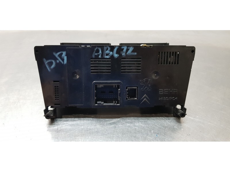 Recambio de mando climatizador para peugeot 5008 active referencia OEM IAM 96738323XT  