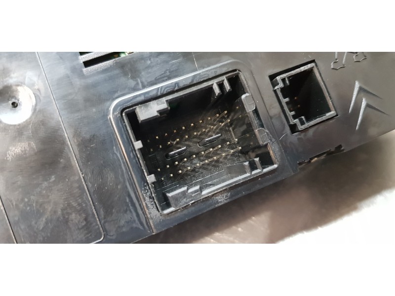 Recambio de mando climatizador para peugeot 5008 active referencia OEM IAM 96738323XT  