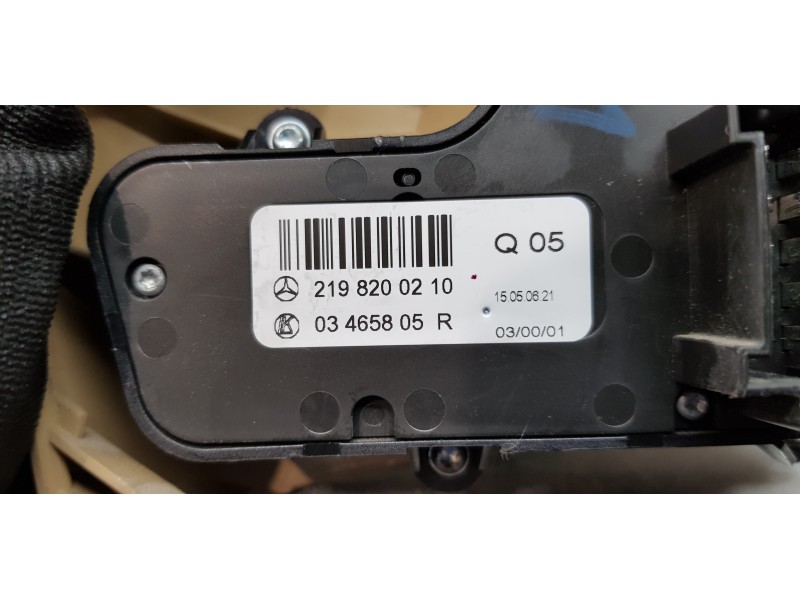 Recambio de interruptor de asiento para mercedes clase cls (w219) 350 cgi (219.357) referencia OEM IAM 2198200210  