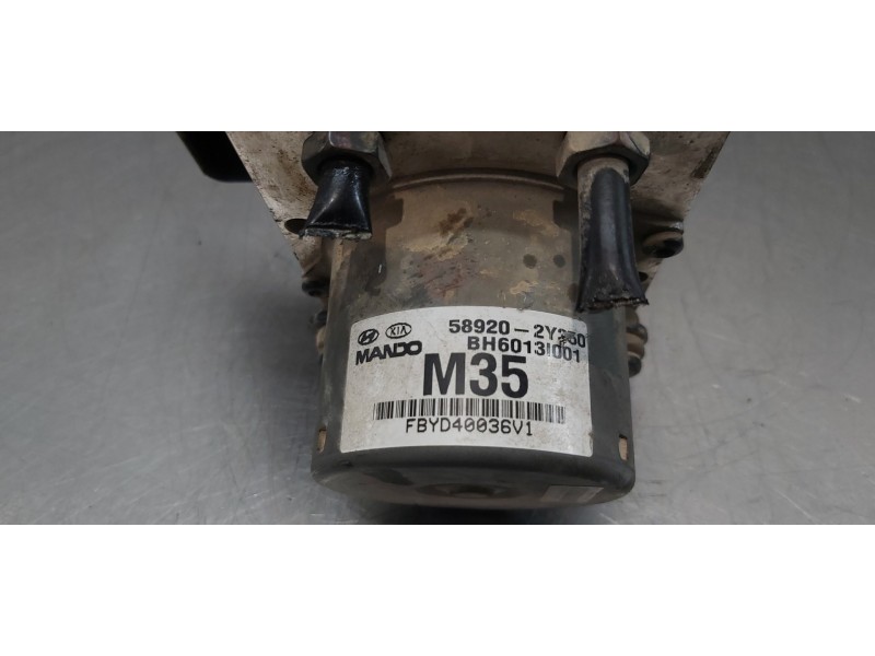 Recambio de abs para hyundai ix35 style awd referencia OEM IAM 589202Y350  