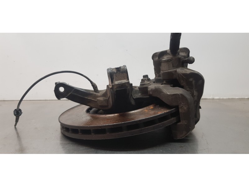 Recambio de mangueta delantera derecha para peugeot 5008 active referencia OEM IAM 1606631080  