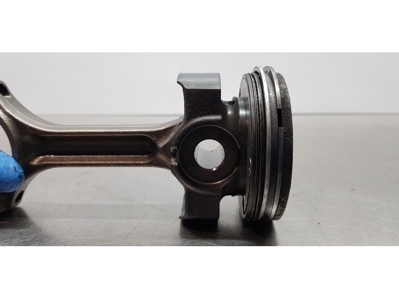 Recambio de piston para renault scenic iv grand zen referencia OEM IAM 120A16279R  