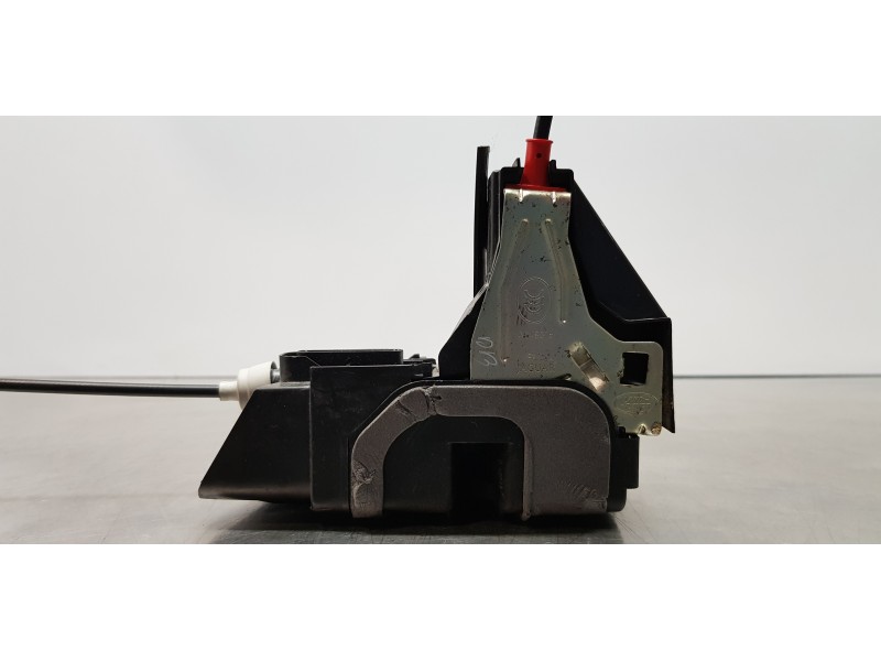 Recambio de cerradura puerta trasera izquierda para land rover discovery sport pure referencia OEM IAM LR070432 GX6A26413CB GK72