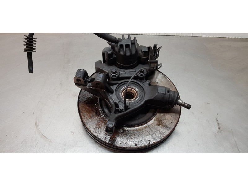 Recambio de mangueta delantera izquierda para peugeot 5008 active referencia OEM IAM 1606630980  