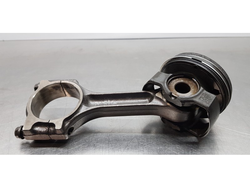 Recambio de piston para renault scenic iv grand zen referencia OEM IAM 120A16279R  