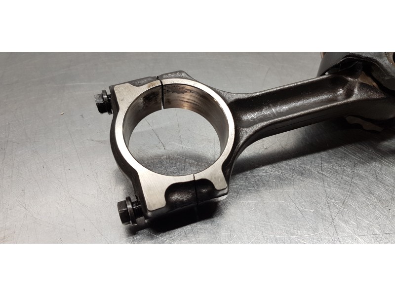 Recambio de piston para renault scenic iv grand zen referencia OEM IAM 120A16279R  