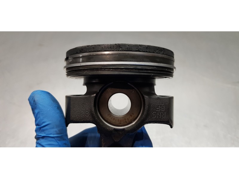 Recambio de piston para renault scenic iv grand zen referencia OEM IAM 120A16279R  