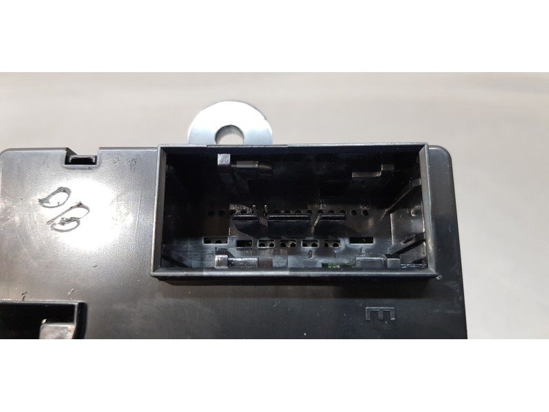 Recambio de centralita aire acondicionado para volkswagen caddy furgón/kombi kasten bmt referencia OEM IAM 5WA907727L   Recambio de centralita aire acondicionado para volkswagen caddy furgón/kombi kasten bmt referencia OEM IAM 5WA907727L