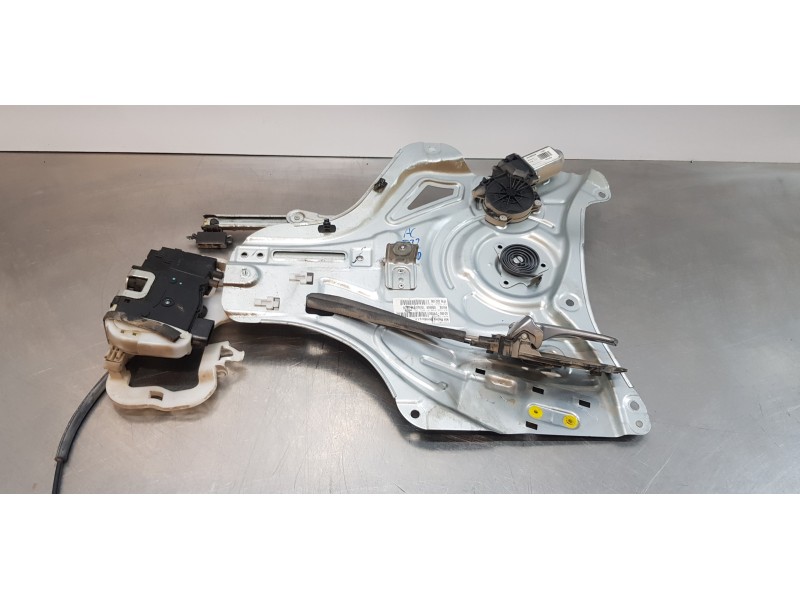 Recambio de elevalunas delantero derecho para hyundai ix35 style awd referencia OEM IAM 824022Y000  