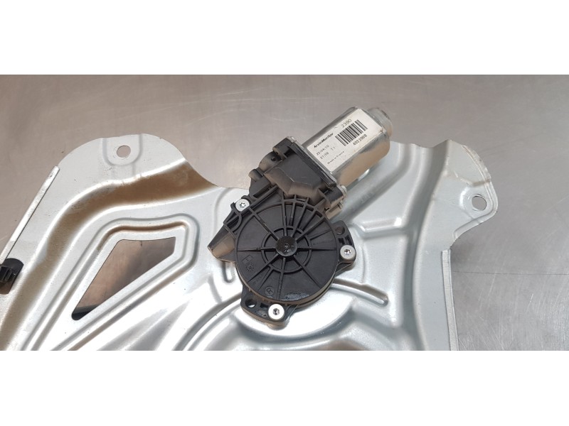 Recambio de elevalunas delantero derecho para hyundai ix35 style awd referencia OEM IAM 824022Y000  