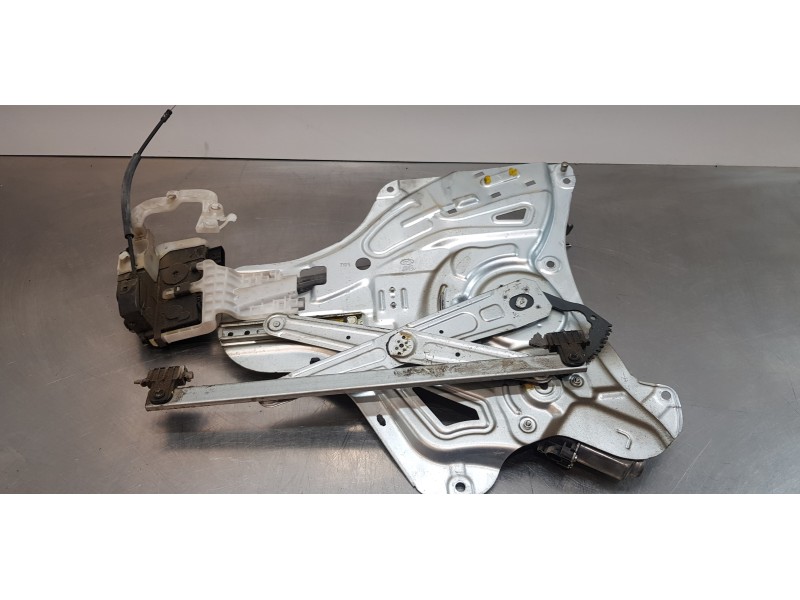 Recambio de elevalunas delantero derecho para hyundai ix35 style awd referencia OEM IAM 824022Y000  