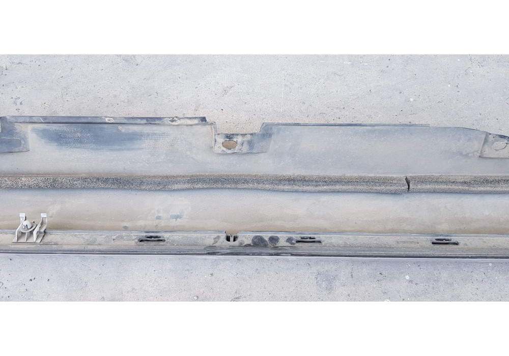 Recambio de faldon lateral para audi a8 (4hc/4hl) 3.0 tdi clean diesel quattro referencia OEM IAM 4H0853859EGRU  