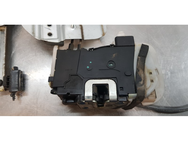 Recambio de elevalunas delantero derecho para hyundai ix35 style awd referencia OEM IAM 824022Y000  